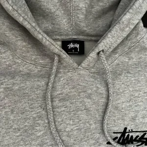 stussy GUAM スウェット　Sサイズ　グレー stussy GUAM スウェットSサイズグレー